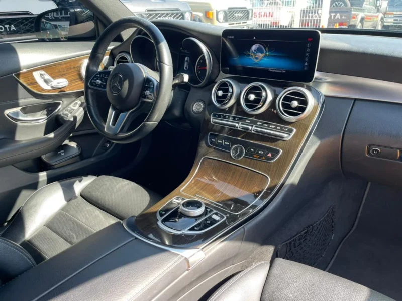 2020 Mercedes-Benz C 300 Coupe ‎‏4 Cylinder Engine 2.0 Turbo Black Coupe