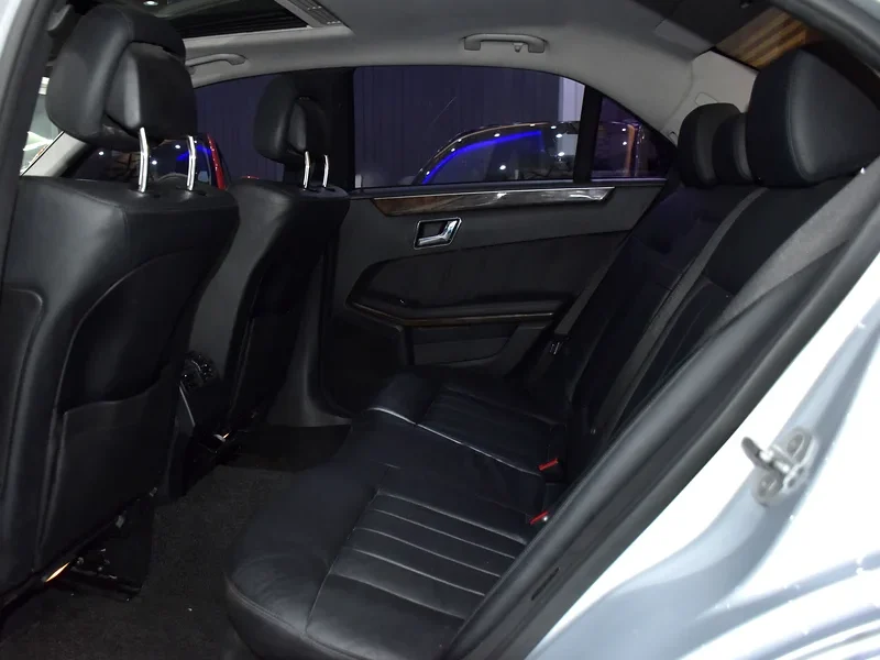 2010 Mercedes-Benz E-Class E 300 6 Cylinders Engine Silver Black Sedan