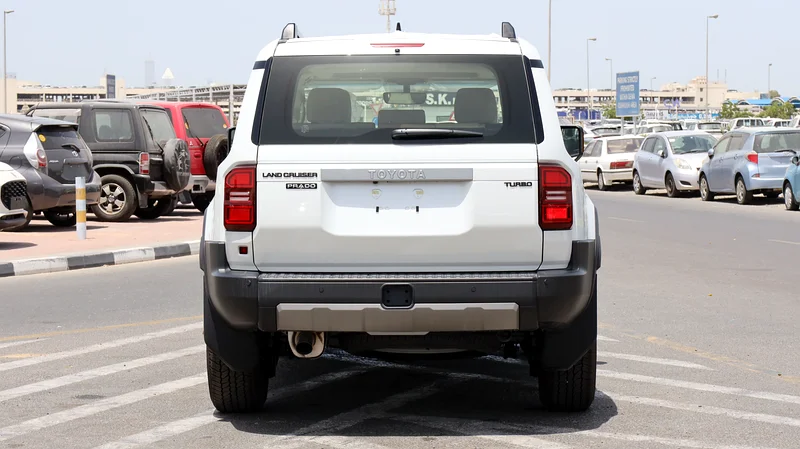 2024 Toyota Prado Other 4 Cylinders Engine White Beige SUV GCC Specs