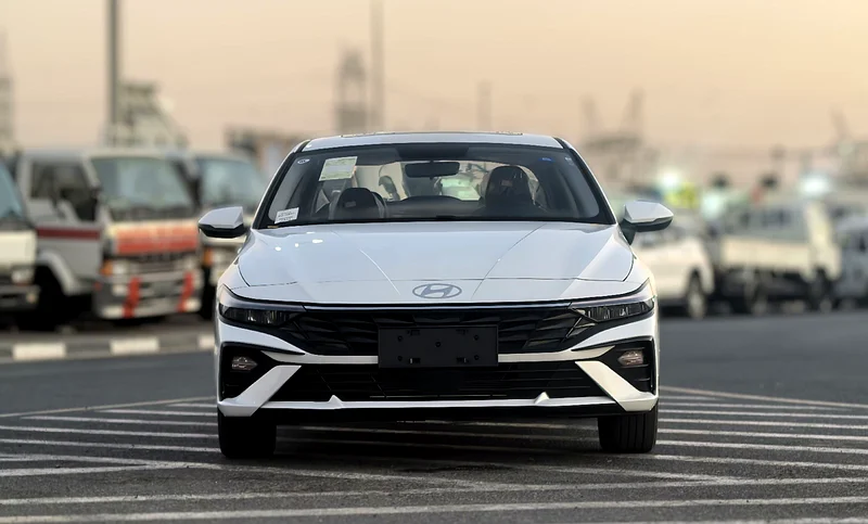 2025 Hyundai Elantra GLX Elite 4 Cylinders Engine White Black Sedan RWD