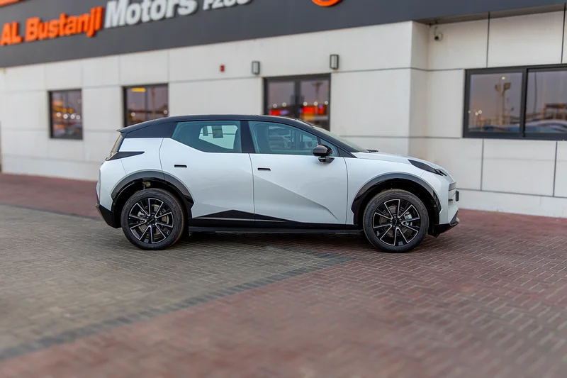 2024 Zeekr X Premium Electric Car White SUV 450 - 550 KM Range GCC Specs