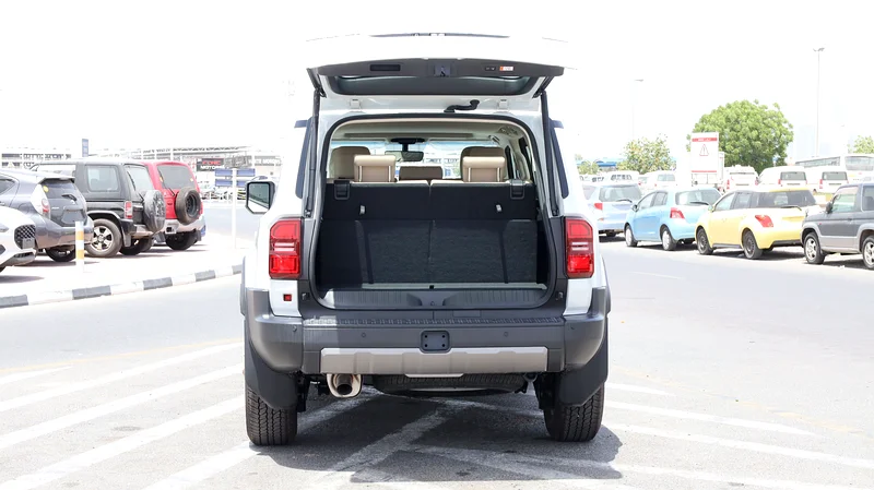 2024 Toyota Prado Other 4 Cylinders Engine White Beige SUV GCC Specs