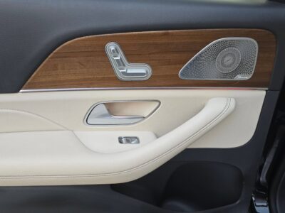 2020 Mercedes-Maybach GLS 4.0 Liters V8 Biturbo Engine Black Beige SUV