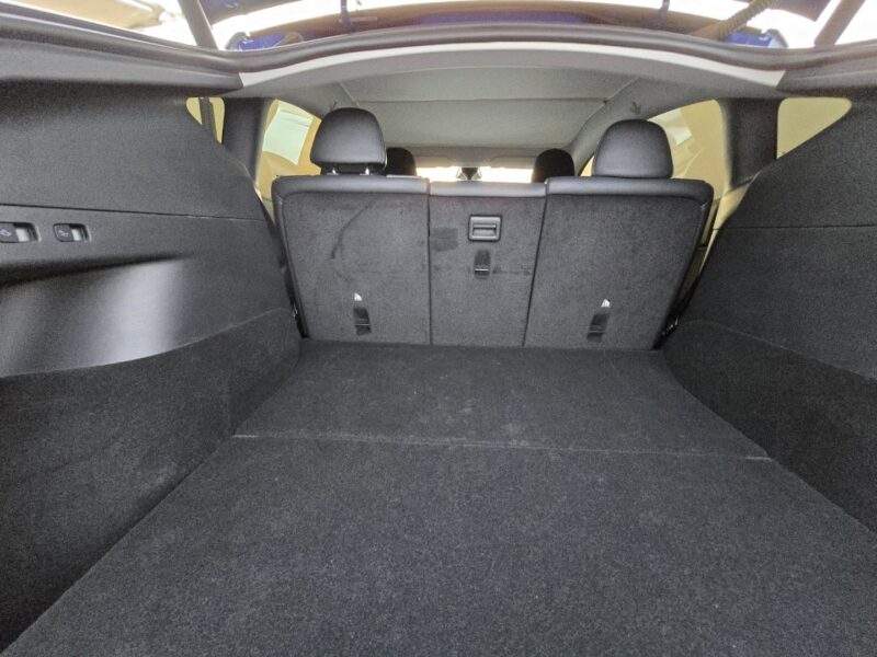 2022 Tesla Model Y Long Range Fully Electric AWD SUV Blue Black GCC