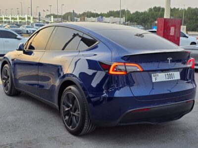 2022 Tesla Model Y Long Range Fully Electric AWD SUV Blue Black GCC