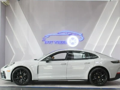 2025 Porsche PANAMERA 4 2.9-liter twin-turbocharged V6 Engine Grey Red Sedan