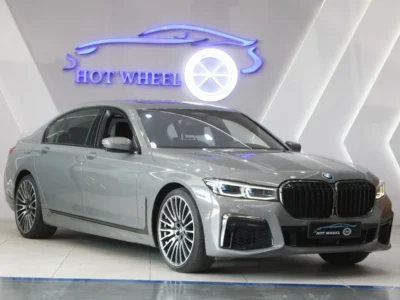 2022 BMW 750Li XDrive 4.4L Twin-Turbo V8 Engine GCC Specs Grey Brown SUV