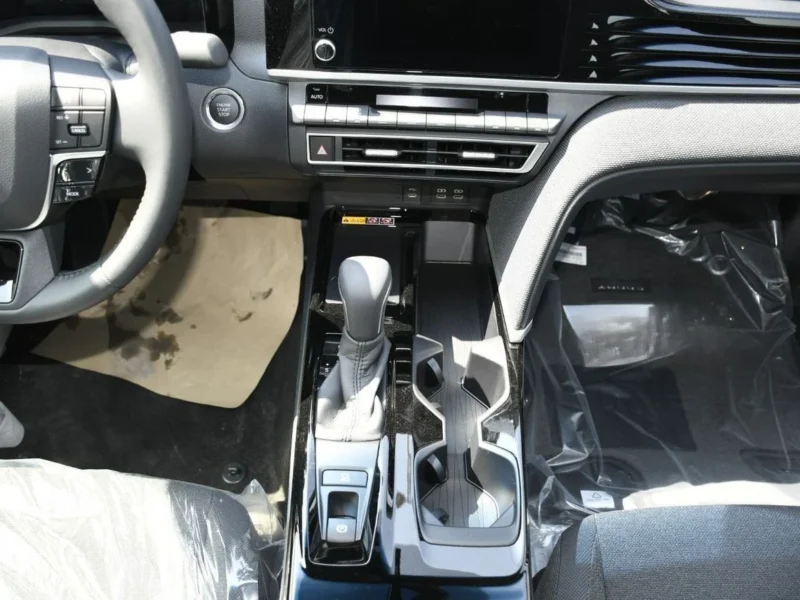 2025 Toyota Camry LE 2.5 Liters 4 Cylinders Engine Black Grey Sedan FWD GCC Specs