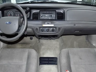 2008 Ford Crown Victoria LX 8 Cylinders Engine White Grey Sedan