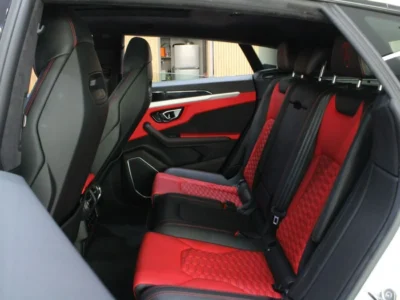 2021 Lamborghini Urus 4.0 Liter Twin-Turbocharged V8 Engine White Red SUV