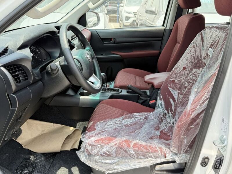 Toyota Hilux Toyota Hilux 2.4L 4 Cylinder Engine Diesel AT 2025 White Red SUV