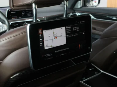 2022 BMW 750Li XDrive 4.4L Twin-Turbo V8 Engine GCC Specs Grey Brown SUV