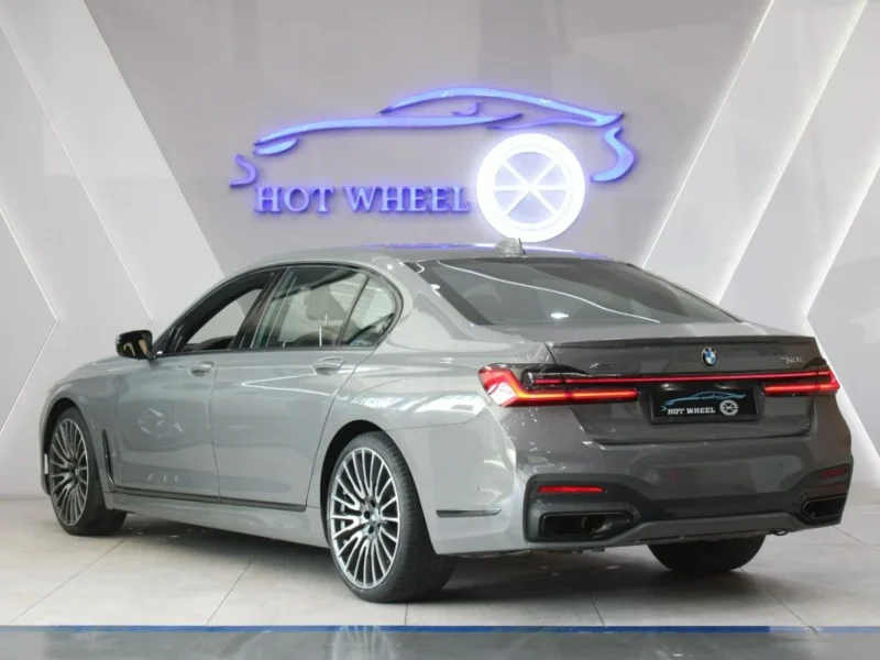 2022 BMW 750Li XDrive 4.4L Twin-Turbo V8 Engine GCC Specs Grey Brown SUV