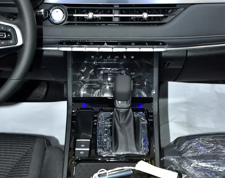 2026 Chery Tiggo 4 Other 4 Cylinders Engine Grey Black Crossover GCC Specs