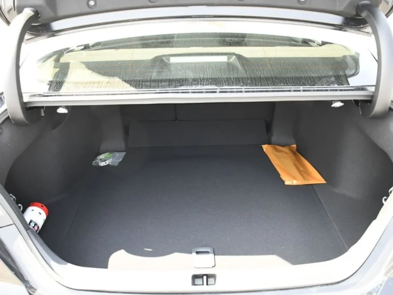 2025 Toyota Camry LE 2.5 Liters 4 Cylinders Engine Black Grey Sedan FWD GCC Specs