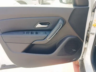 2025 Renault Duster Renault Duster 1.6L Petrol GCC Full option White Grey SUV