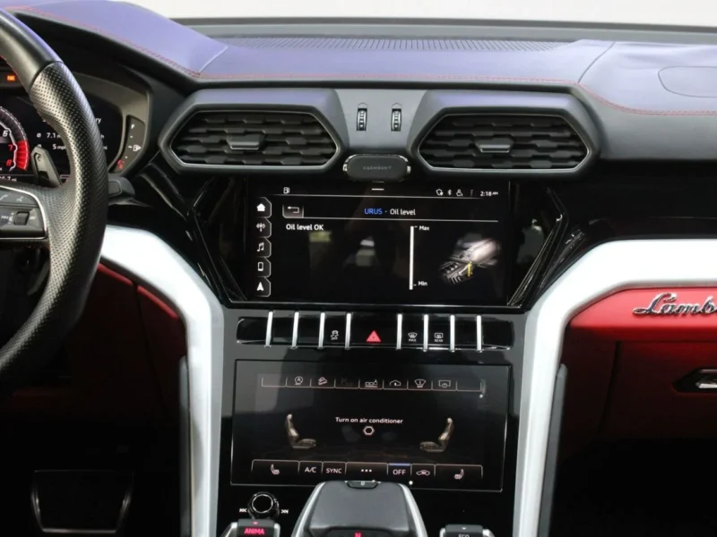 2021 Lamborghini Urus 4.0 Liter Twin-Turbocharged V8 Engine White Red SUV