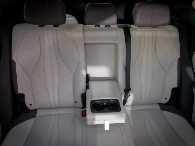 2025 BYD Song Plus DM-i Hybrid 4 Cylinders Engine White Beige SUV