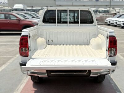 2025 Toyota Hilux 2.7L 4 Cylinders Engine Petrol AT Double Cab 4x4 White Red