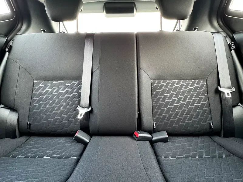 2025 Nissan Kicks Other 1.5L Liters 4 Cylinders Engine White Black Hatchback