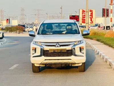 2020 Mitsubishi L200 GL 2.4L 4 Cylinders Engine White Black Pick Up Truck GCC