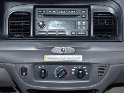 2008 Ford Crown Victoria LX 8 Cylinders Engine White Grey Sedan