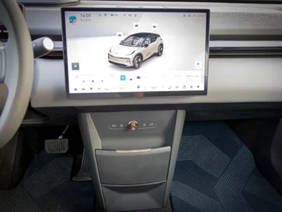 2024 Zeekr X Premium Electric Car White SUV 450 - 550 KM Range GCC Specs