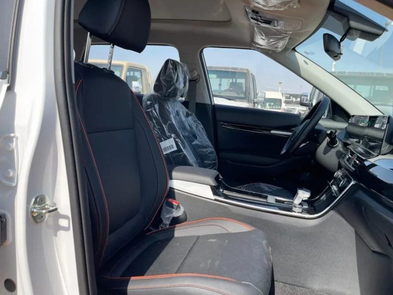 2025 Kia Seltos KIA SELTOS Black Roof 1.5 L 4 Cylinders Engine White Black SUV