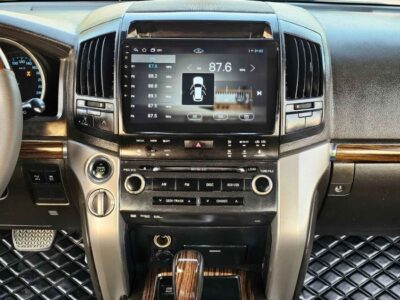 2010 TOYOTA LAND CRUISER VXR SUV 5.7L V8 PETROL Grey SUV 4WD GCC Specs