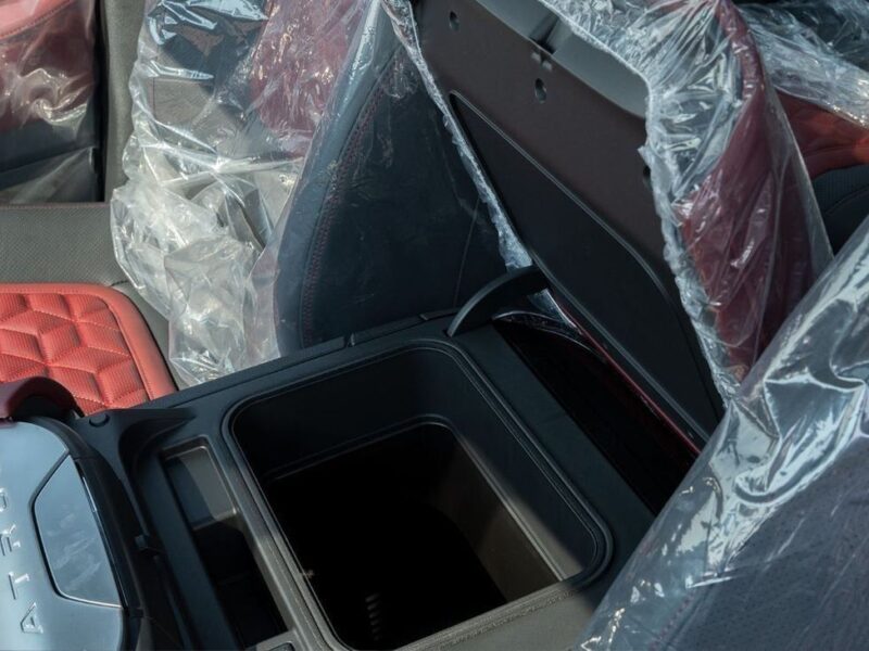 2026 Nissan Patrol V6 3.5L V6 Twin-Turbocharged LE Platinum Blue Red SUV GCC Specs