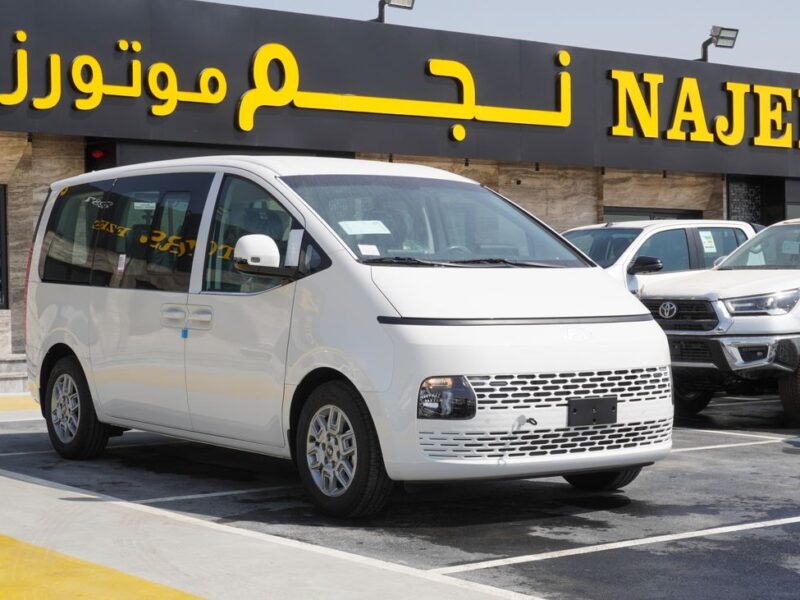 2025 Hyundai Staria 3.5 Liter V6 Cylinder Petrol Engine White Black Van