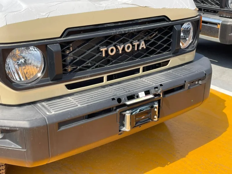 2024 Toyota LAND CRUISER SC AT 4.0L V6 Petrol Engine Pick Up Beige Tan GCC Specs