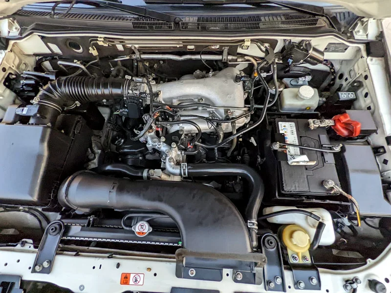 2017 Mitsubishi Pajero GLS MID 6 Cylinders Engine White Beige SUV GCC Specs