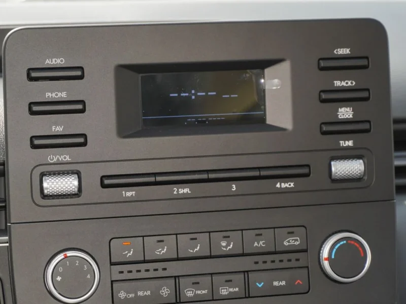 2025 Hyundai Staria 3.5 Liter V6 Cylinder Petrol Engine White Black Van