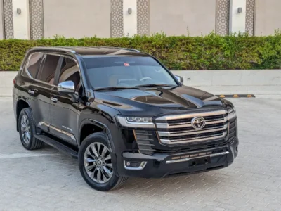 2014 Toyota Land Cruiser GXR MID 4 Cylinder Engine Black Brown SUV GCC Specs