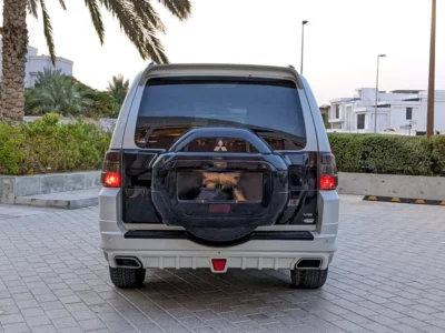 2017 Mitsubishi Pajero GLS MID 6 Cylinders Engine White Beige SUV GCC Specs