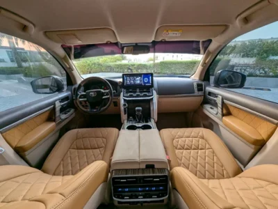 2014 Toyota Land Cruiser GXR MID 4 Cylinder Engine Black Brown SUV GCC Specs