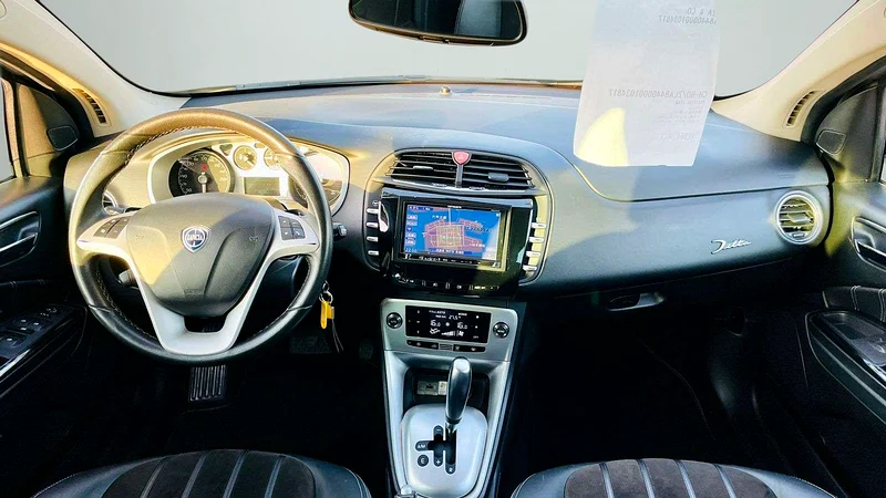 2011 Lancia Delta Other 4 Cylinders Engine Silver Black Wagon RWD