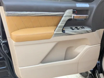 2014 Toyota Land Cruiser GXR MID 4 Cylinder Engine Black Brown SUV GCC Specs