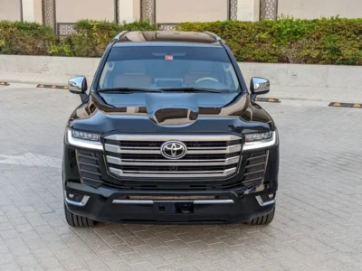 2014 Toyota Land Cruiser GXR MID 4 Cylinder Engine Black Brown SUV GCC Specs