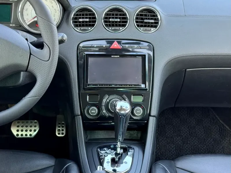 2010 Peugeot 308 CC 4 Cylinder Engine White Black Hard Top Convertible