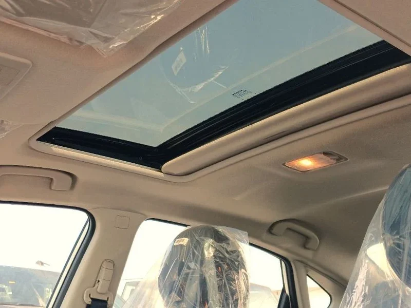 2025 Nissan Sylphy 1.6 Liters 4 Cylinders Petrol Engine White Black Sedan