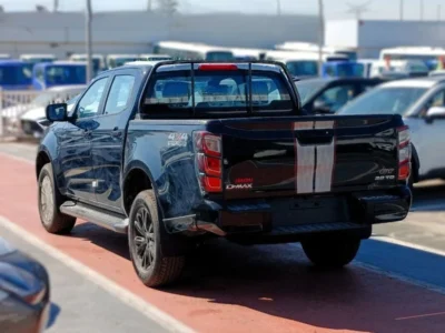 2025 Isuzu D-Max 3.0L 4 Cylinders Engine Crew Cab 4WD LS A/T GT Black Truck