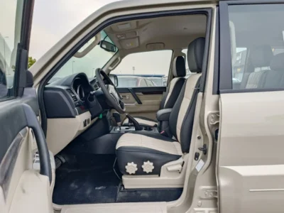 2018 Mitsubishi Pajero 3.5 Liter V6 PETROL AT Gold Beige SUV 4WD GCC Specs