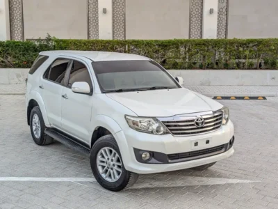 2013 Toyota Fortuner EXR 4 Cylinder Engine White Beige SUV GCC Specs