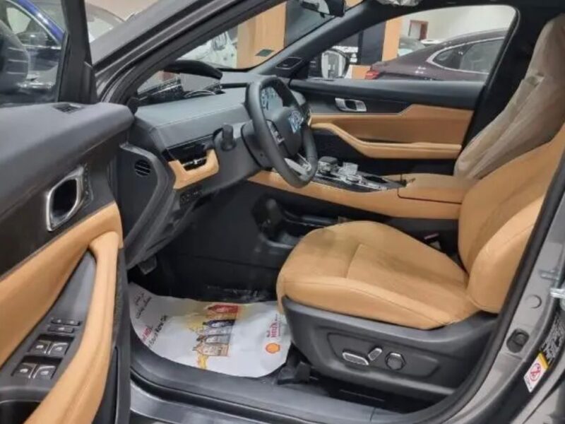 2024 Changan Uni-K 2.0L Turbocharged Inline-4 Engine Grey Tan SUV
