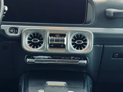 2025 Mercedes-Benz G-Class G 63 AMG 8 Cylinders Engine Blue Black Wagon