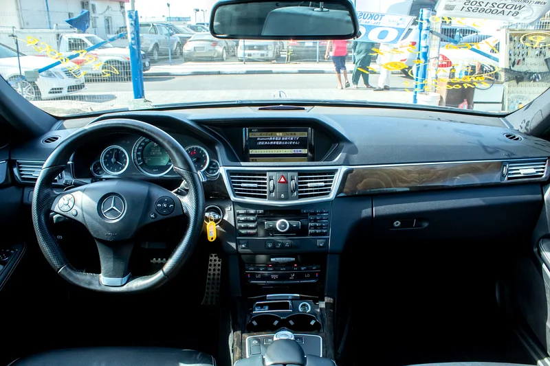 2009 Mercedes-Benz E-Class E 350 6 Cylinders Engine Black Sedan Excellent Condition