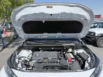 2025 Toyota RAV 4 LE 2.5L 4 Cylinder, Dual VVT-i White Beige Crossover GCC Specs