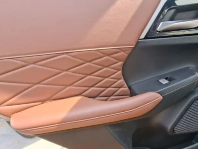 Mitsubishi Outlander P-LINE 2.5 Liter 4 Cylinder Engine 2026 Grey Tan SUV 4WD